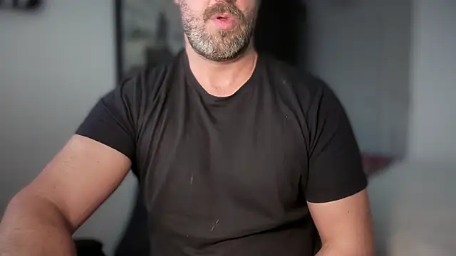 Mr Beef online show from 12.01.25