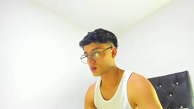 Sebastian-Dash online show from 01.24.25