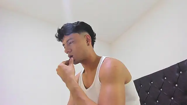 Sebastian-Dash online show from 02.26.25