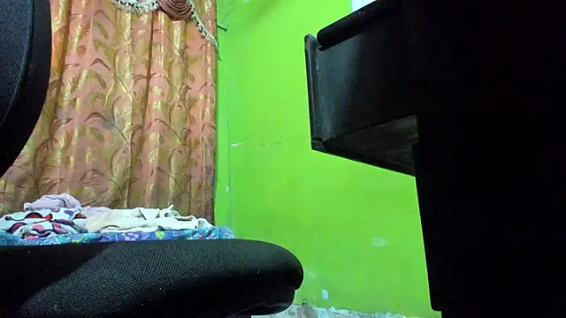 Snapshot of Brenda_Smith69 chatting on 10.13.25 Brenda Smith69 online show from 10.13.25