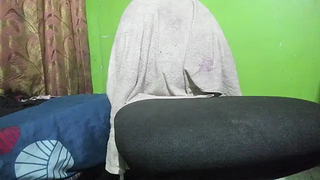 Snapshot of Brenda_Smith69 chatting on 11.20.25 Brenda Smith69 online show from 11.20.25