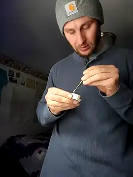 Snapshot of Seymour93 chatting on 12.28.24 Seymour93 online show from 12.28.24