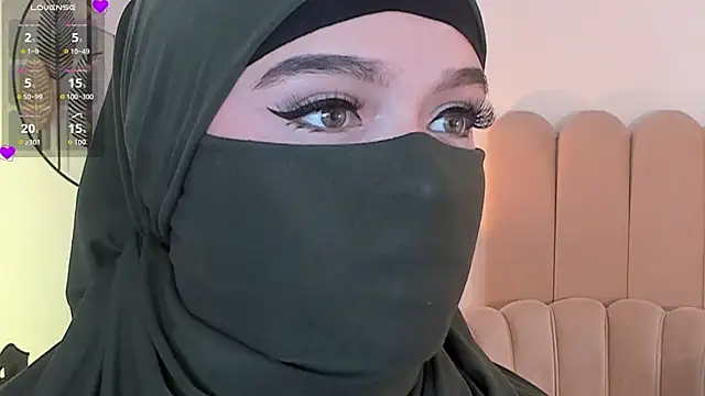 anna-henao online show from 04.14.26