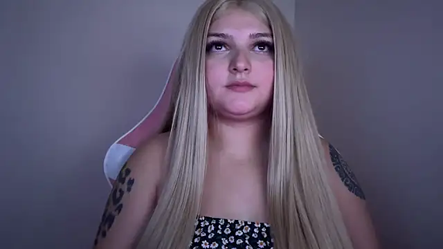 SweetPaige  online show from 01.29.25