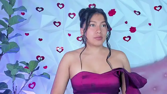 LinnaGardenia online show from 03.02.25