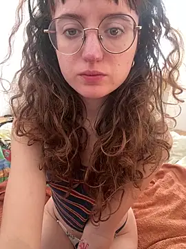 Snapshot of _foxygirl_ chatting on 04.02.26 foxygirl online show from 04.02.26