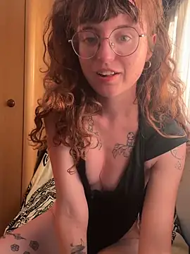 Snapshot of _foxygirl_ chatting on 06.15.26 foxygirl online show from 06.15.26