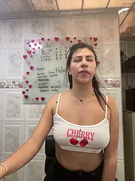 Snapshot of Alanna_atm_ chatting on 01.14.25 Alanna atm online show from 01.14.25