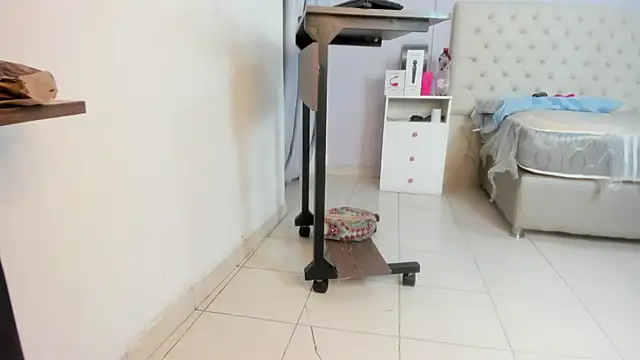 nami sam01 online show from 02.04.25