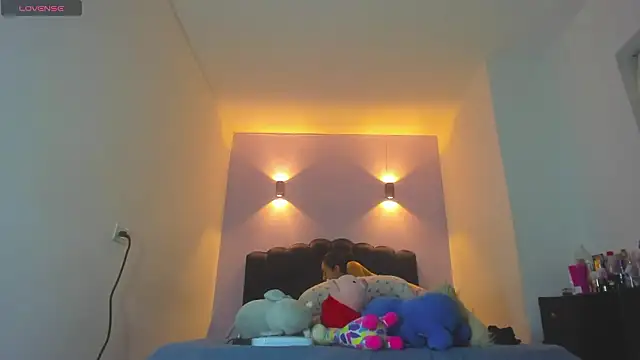 Sofia Clauss  online show from 03.16.26