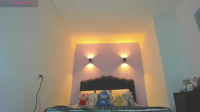 Sofia Clauss  online show from 04.11.26