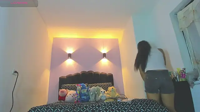 Sofia Clauss  online show from 05.15.26