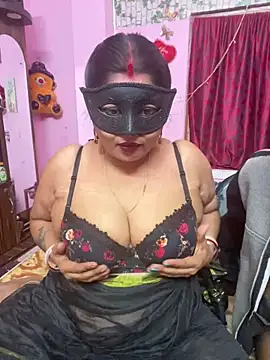 Snapshot of OrgsmMust chatting on 01.28.25 OrgsmMust online show from 01.28.25