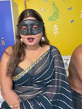 Snapshot of OrgsmMust chatting on 09.22.25 OrgsmMust online show from 09.22.25