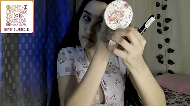 Snapshot of gabriela_duarte1 chatting on 11.22.25 gabriela duarte1 online show from 11.22.25