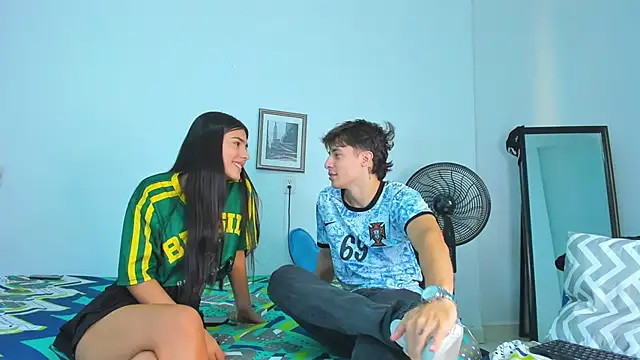 Snapshot of AlessandroDybala chatting on 02.05.26 AlessandroDybala online show from 02.05.26