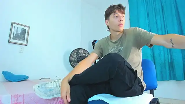 Snapshot of AlessandroDybala chatting on 03.03.26 AlessandroDybala online show from 03.03.26