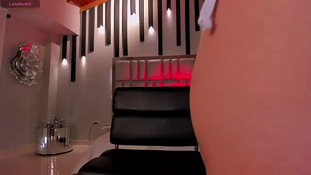 AnnaBrooks1 online show from 11.29.25