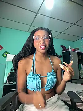 sensitive brunette online show from 07.12.26