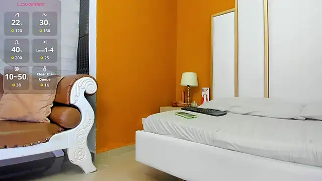 FOXYRIVER  online show from 01.06.26