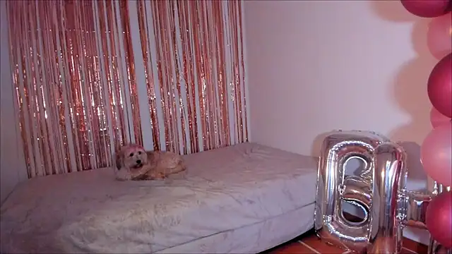 Lauren A online show from 01.04.25