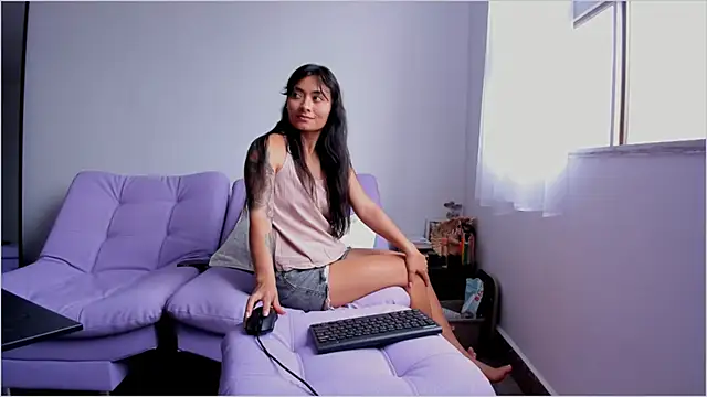 Lauren A online show from 09.12.25