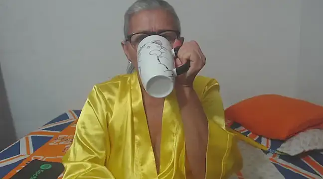 Snapshot of candy_mature_ chatting on 02.22.25 candy mature online show from 02.22.25