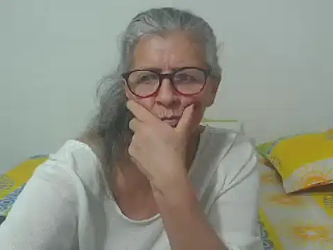 Snapshot of candy_mature_ chatting on 03.09.25 candy mature online show from 03.09.25