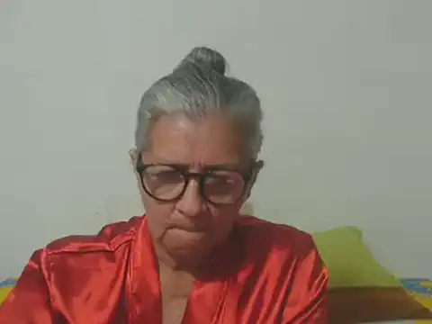 Snapshot of candy_mature_ chatting on 03.19.25 candy mature online show from 03.19.25