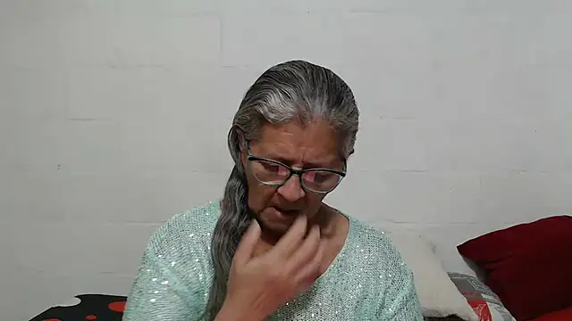 Snapshot of candy_mature_ chatting on 11.30.25 candy mature online show from 11.30.25