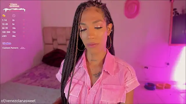 Snapshot of turabbitxx chatting on 12.25.24 turabbitxx online show from 12.25.24