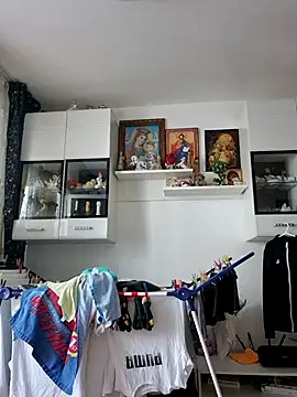 AvaLloyd online show from 03.22.25