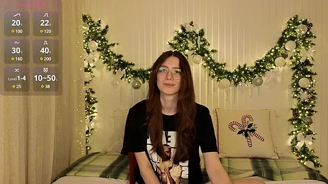 Ester Hill online show from 01.05.25