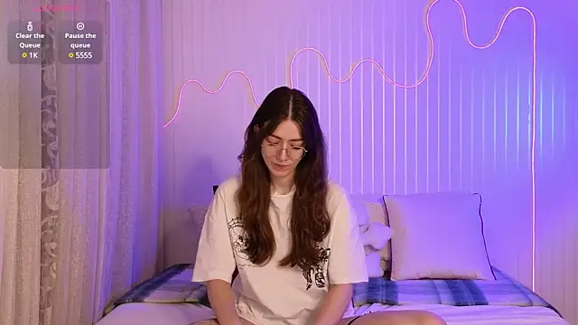 Ester Hill online show from 01.21.25