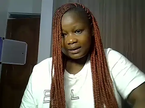 Snapshot of freaky_juicy chatting on 12.02.25 freaky juicy online show from 12.02.25