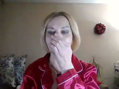 Snapshot of SofiyaPetrova chatting on 12.29.24 SofiyaPetrova online show from 12.29.24