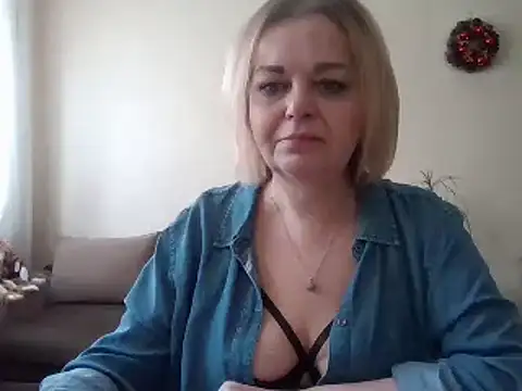 Snapshot of SofiyaPetrova chatting on 02.23.25 SofiyaPetrova online show from 02.23.25