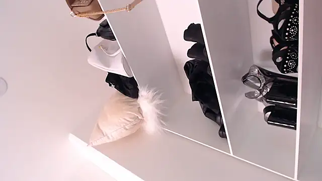 dollface17 online show from 12.29.24