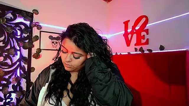 moon sunflower online show from 01.31.25