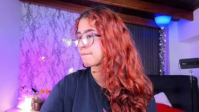 chloe blue online show from 03.03.25