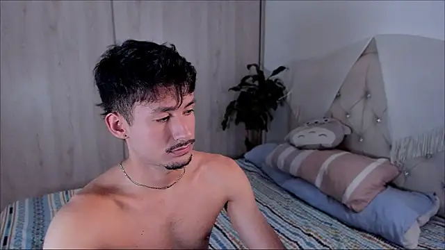 Snapshot of dimitri_targaryen chatting on 10.07.25 dimitri targaryen online show from 10.07.25