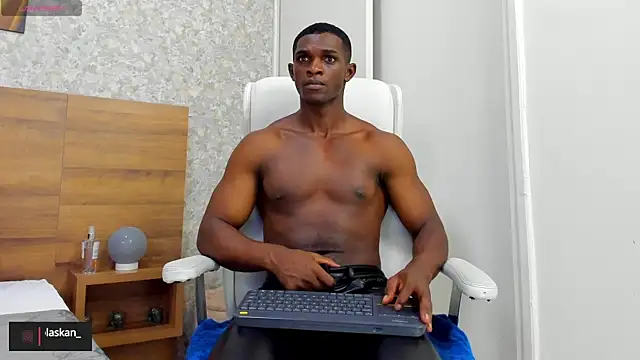 nicolaskan online show from 12.23.24