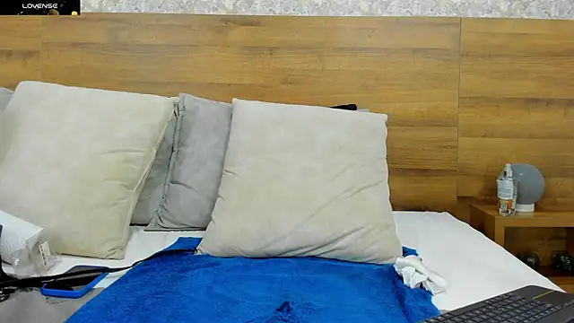 nicolaskan online show from 01.16.25