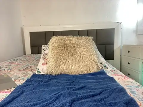 nicolaskan online show from 11.20.25