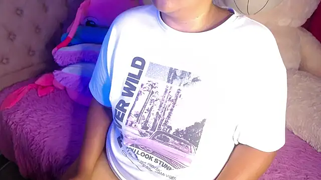 Snapshot of KittyHot20 chatting on 12.05.25 KittyHot20 online show from 12.05.25