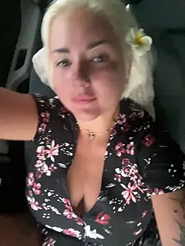 Snapshot of _morpho_ chatting on 01.11.25 morpho online show from 01.11.25