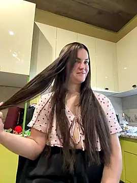 Karolina llove online show from 10.15.25