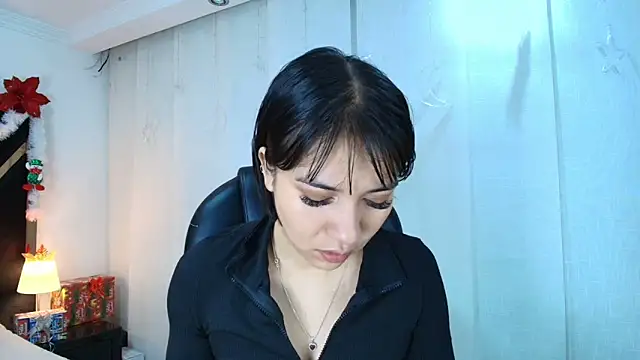 lina bedoya  online show from 12.17.25