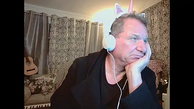 coryassman online show from 12.04.24