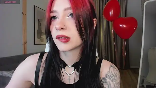 Snapshot of arielabradberry chatting on 02.15.25 arielabradberry online show from 02.15.25